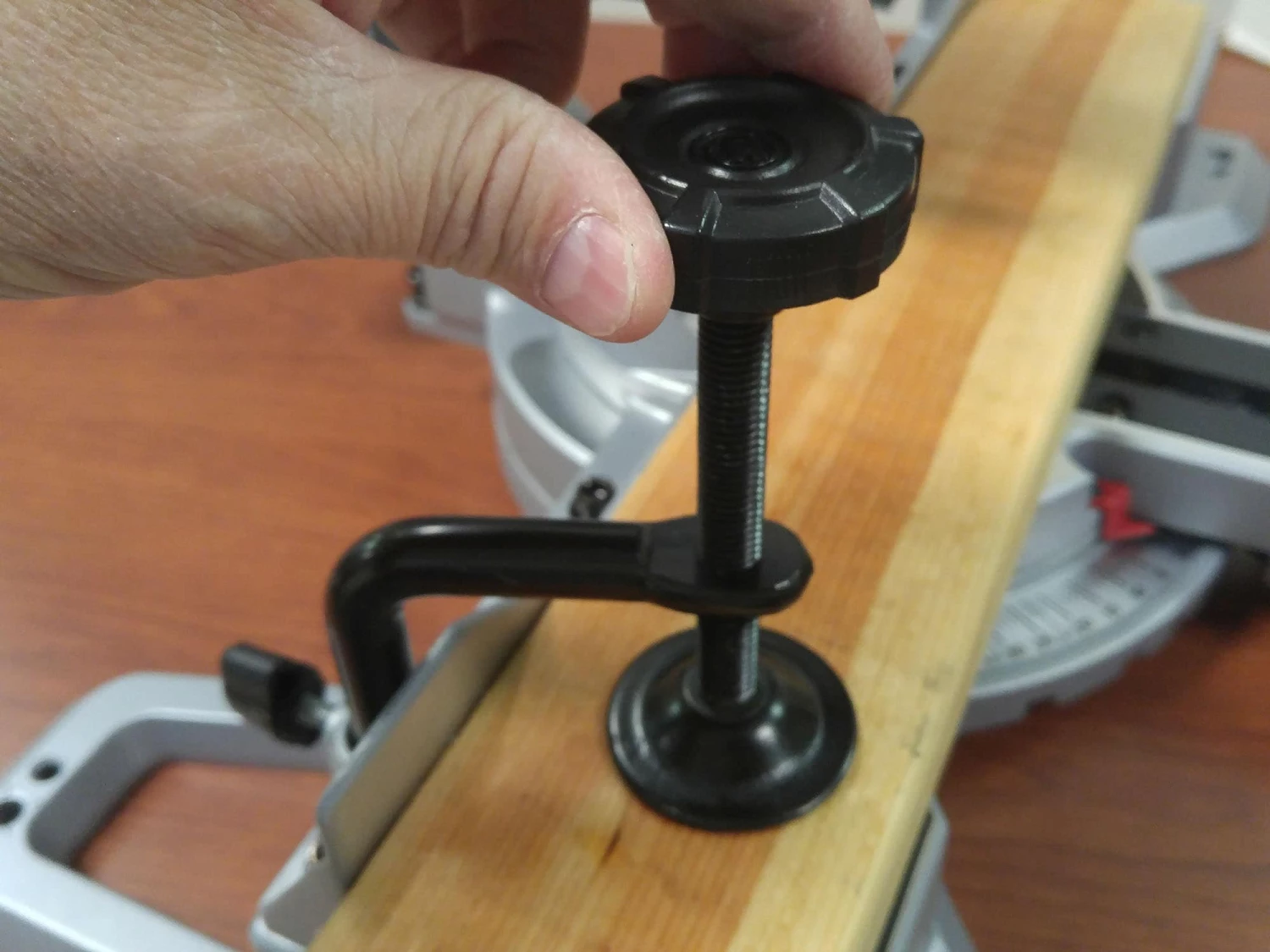 Kobalt Miter Saws Compact sliding 7-1/4-in 10 Amps Single Bevel Sliding Compound Corded Miter Saw 13 Kobalt Miter Saws Compact sliding 7-1/4-in 10 Amps Single Bevel Sliding Compound Corded Miter Saw - Image 13