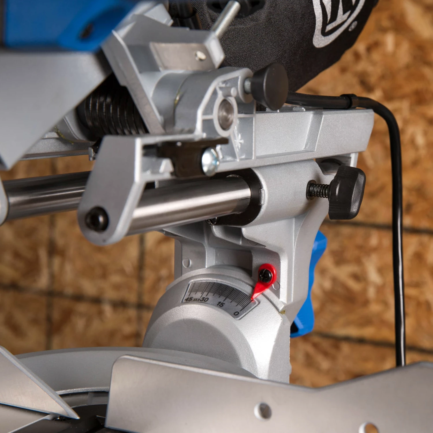 Kobalt Miter Saws Compact sliding 7-1/4-in 10 Amps Single Bevel Sliding Compound Corded Miter Saw 4 Kobalt Miter Saws Compact sliding 7-1/4-in 10 Amps Single Bevel Sliding Compound Corded Miter Saw - Image 4