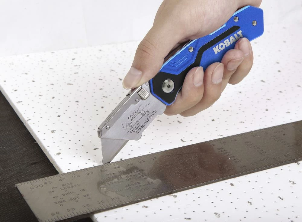 Kobalt Utility Knives 18mm 3-Blade Folding Utility Knife 8 Kobalt Utility Knives 18mm 3-Blade Folding Utility Knife - Image 8