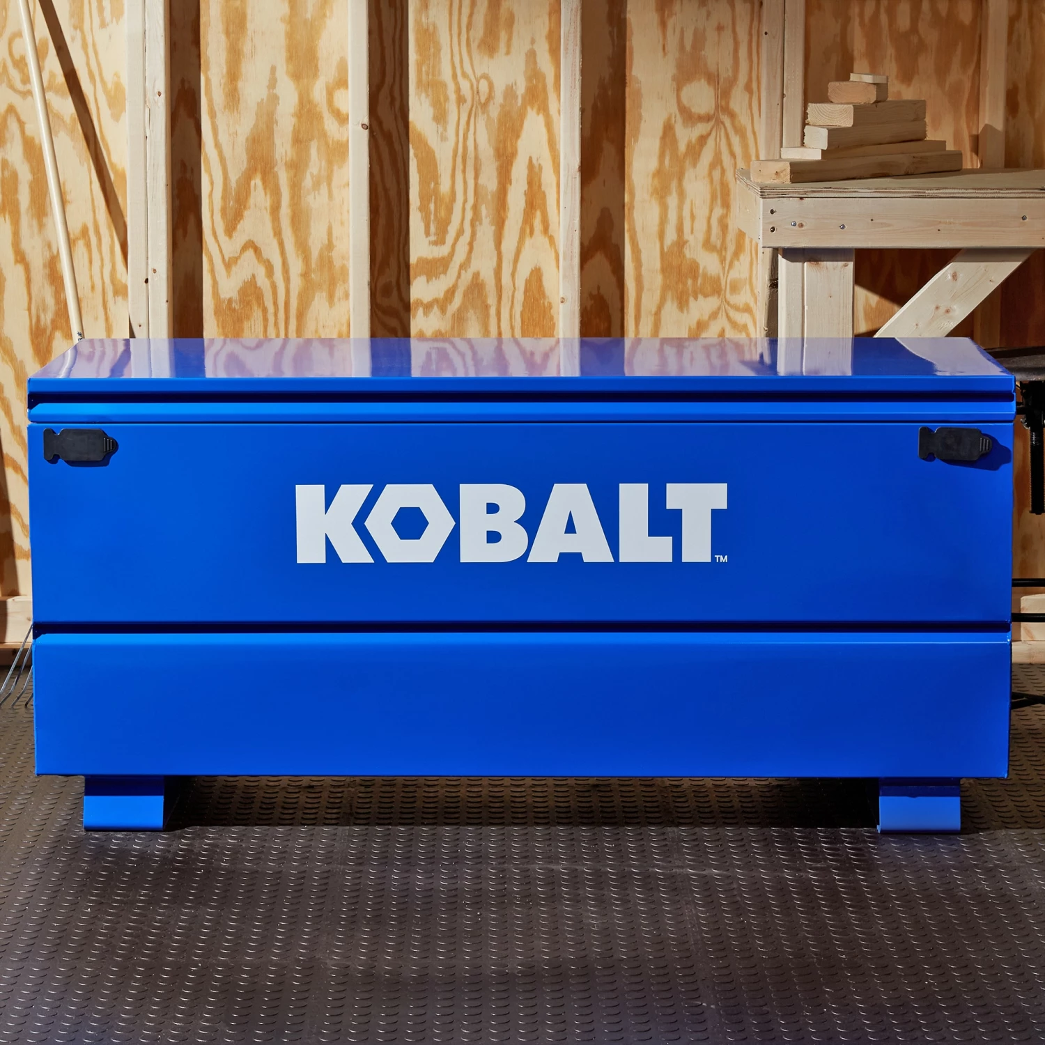 Kobalt Jobsite Boxes 24-in W x 60-in L x 28-in Steel Jobsite Box 2 Kobalt Jobsite Boxes 24-in W x 60-in L x 28-in Steel Jobsite Box - Image 2