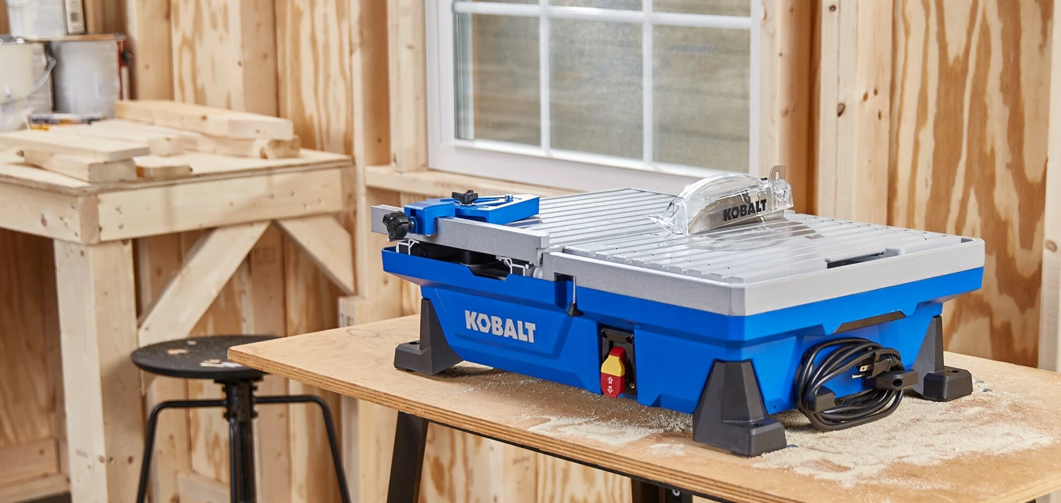 Kobalt Tile Saws 7-in 6-Amp Wet Tabletop Sliding Table Tile Saw 5 Kobalt Tile Saws 7-in 6-Amp Wet Tabletop Sliding Table Tile Saw - Image 5