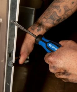 Kobalt Mechanics Tool Sets 154-Piece Standard (SAE) and Metric Combination Polished Chrome Mechanics Tool Set (1/4-in; 3/8-in) -Cheap Kobalt Store 42394150 scaled