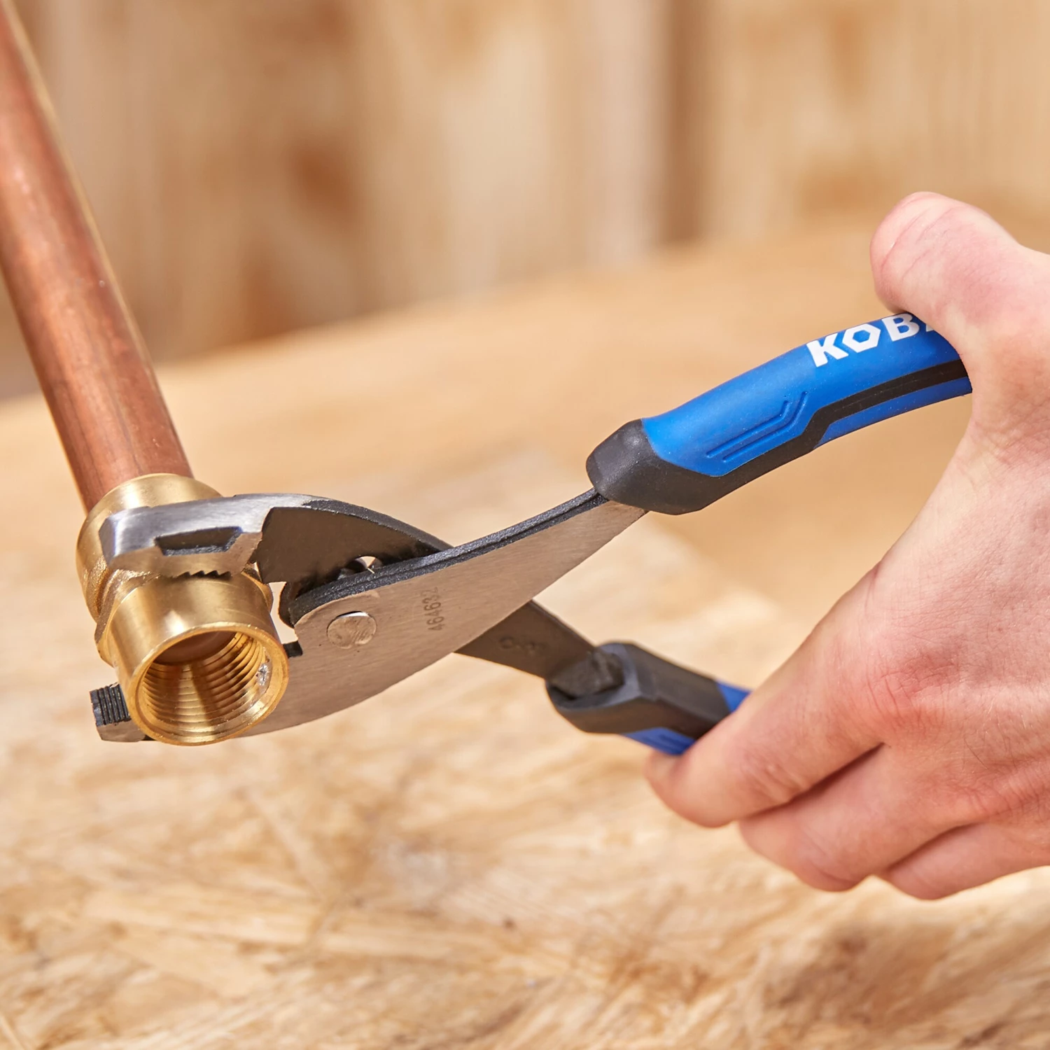 Kobalt 8-in Slip Joint Pliers with Wire Cutter 4 Kobalt 8-in Slip Joint Pliers with Wire Cutter - Image 4