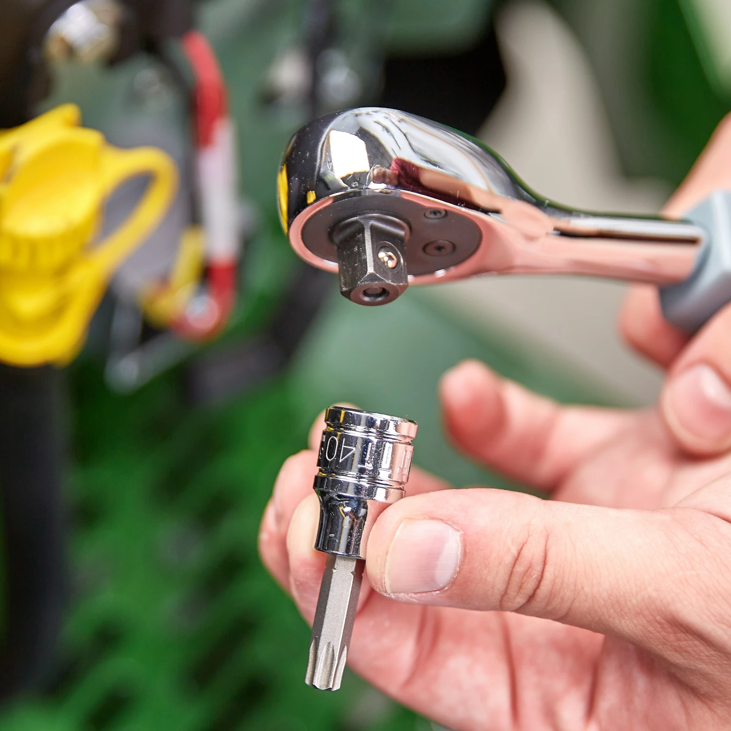 Kobalt Driver Sockets & Sets 3/8-in Drive T40 Torx Bit Tamper-Proof Driver Socket 4 Kobalt Driver Sockets & Sets 3/8-in Drive T40 Torx Bit Tamper-Proof Driver Socket - Image 4