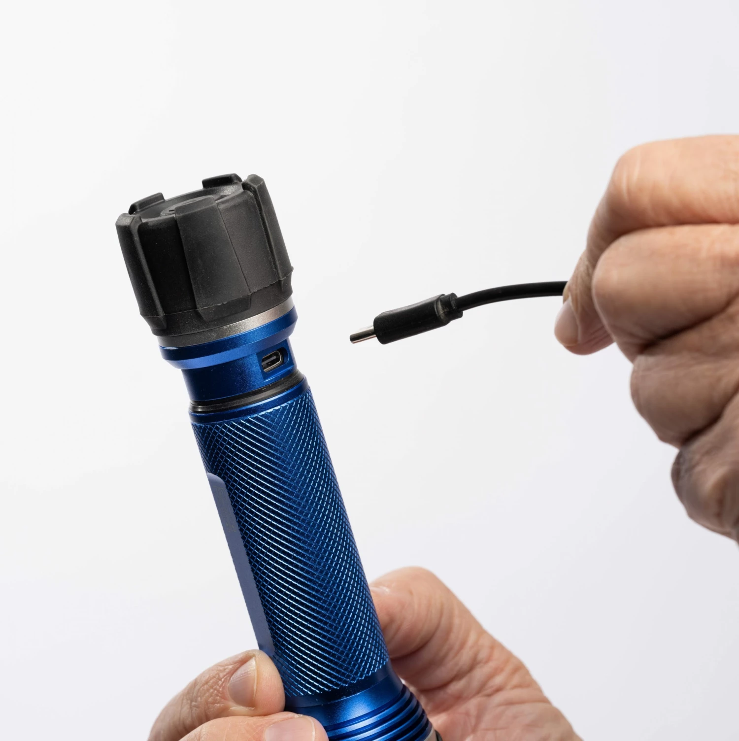 Kobalt Flashlights 350-Lumen LED Rechargeable Flashlight 5 Kobalt Flashlights 350-Lumen LED Rechargeable Flashlight - Image 5