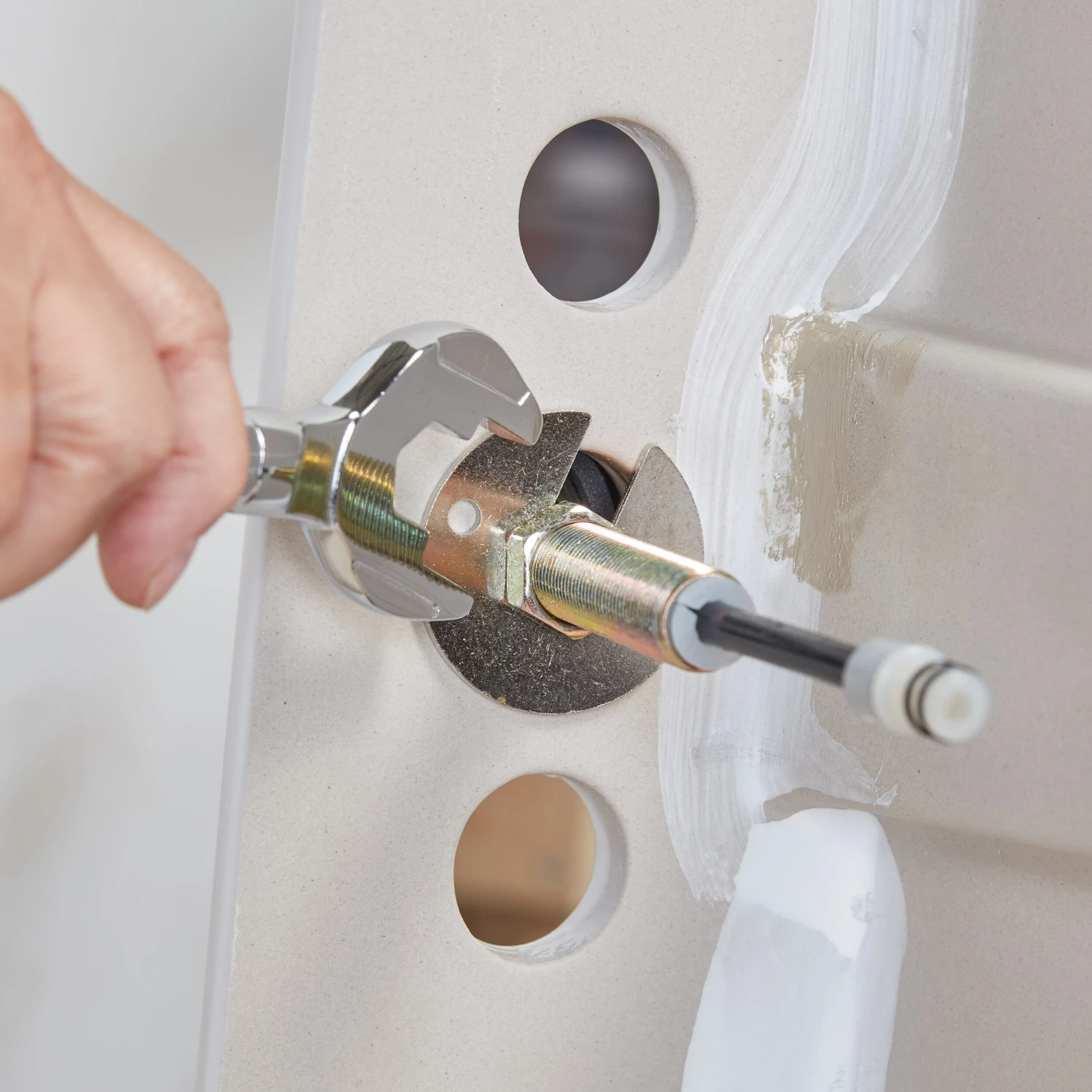 Kobalt Plumbing Wrenches & Specialty Tools 2-in-1 Plumbers Wrench 4 Kobalt Plumbing Wrenches & Specialty Tools 2-in-1 Plumbers Wrench - Image 4