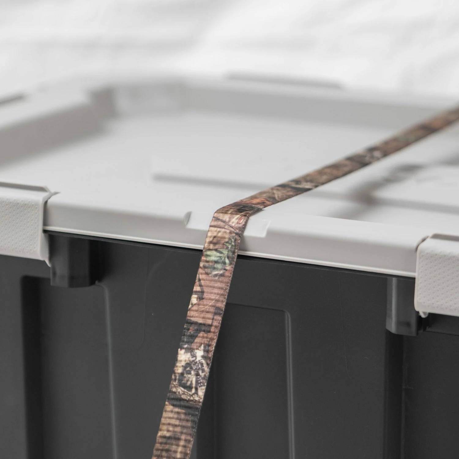 Kobalt Plastic Storage Totes X-large 24-Gallon (96-Quart) Grey Tote Latching Lid 5 Kobalt Plastic Storage Totes X-large 24-Gallon (96-Quart) Grey Tote Latching Lid - Image 5