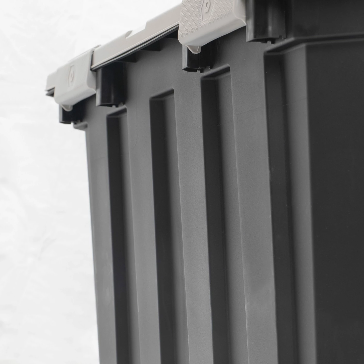 Kobalt Plastic Storage Totes X-large 24-Gallon (96-Quart) Grey Tote Latching Lid 9 Kobalt Plastic Storage Totes X-large 24-Gallon (96-Quart) Grey Tote Latching Lid - Image 9